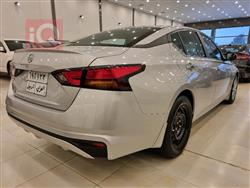 نيسان ألتيما